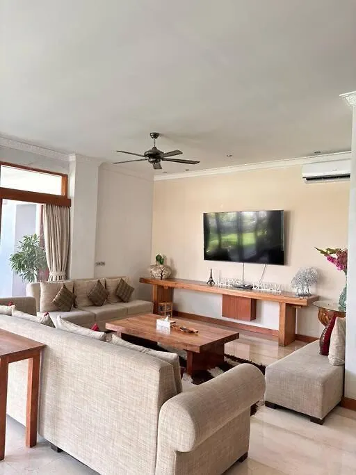 4 Bedroom Tropical Luxury Villa Seminyak